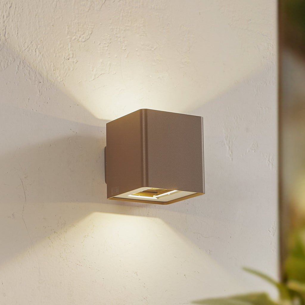 LED utevegglampe Aaron opp og ned brun IP54 10,7W forfra
