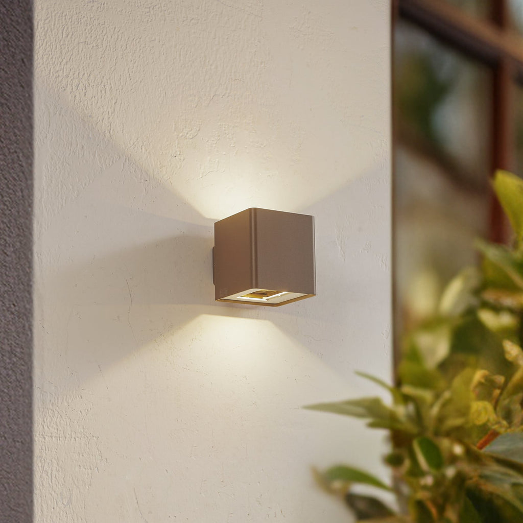 LED utevegglampe Aaron opp og ned brun IP54 10,7W bakside