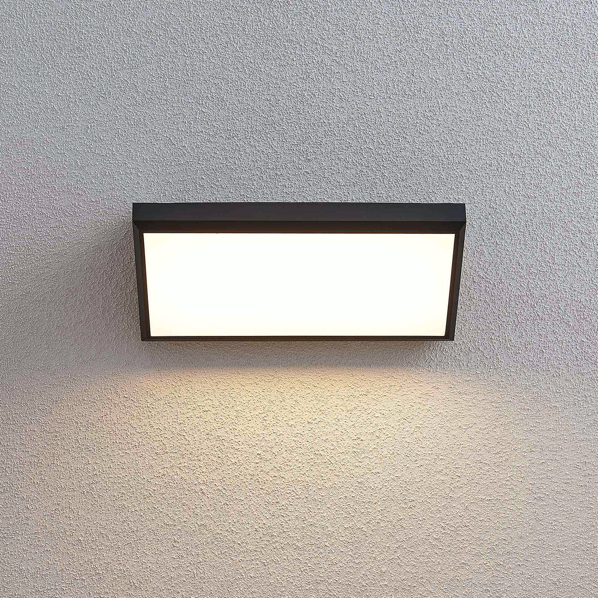 LED utevegglampe Abby mørkegrå plast IP65 18W montert ute