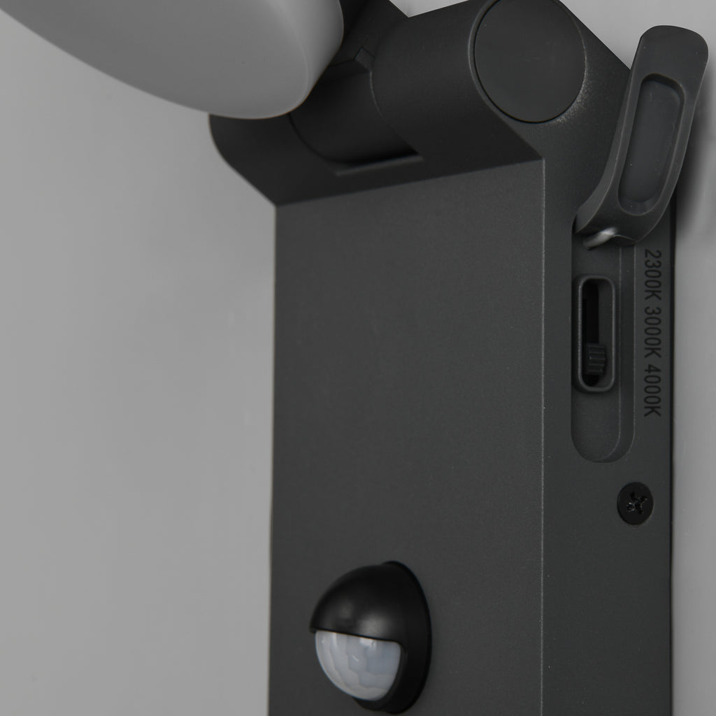 LED utevegglampe Adour antrasitt CCT med bevegelsessensor sensor detalj