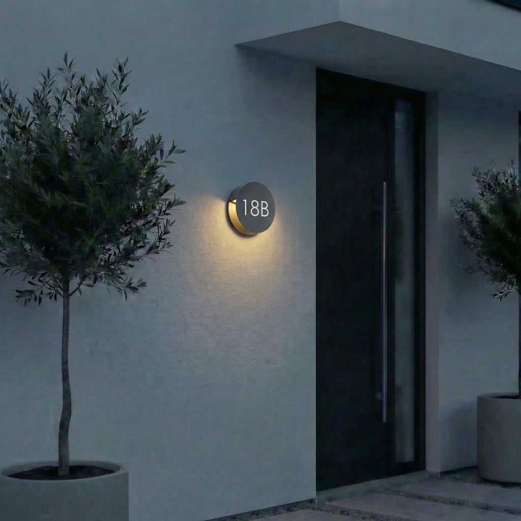 LED utevegglampe Advero bakside med monteringsdetaljer