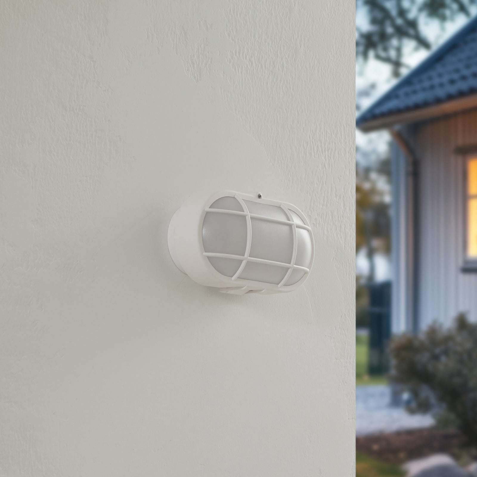 Detalj av LED utevegglampe Alisha hvit plast