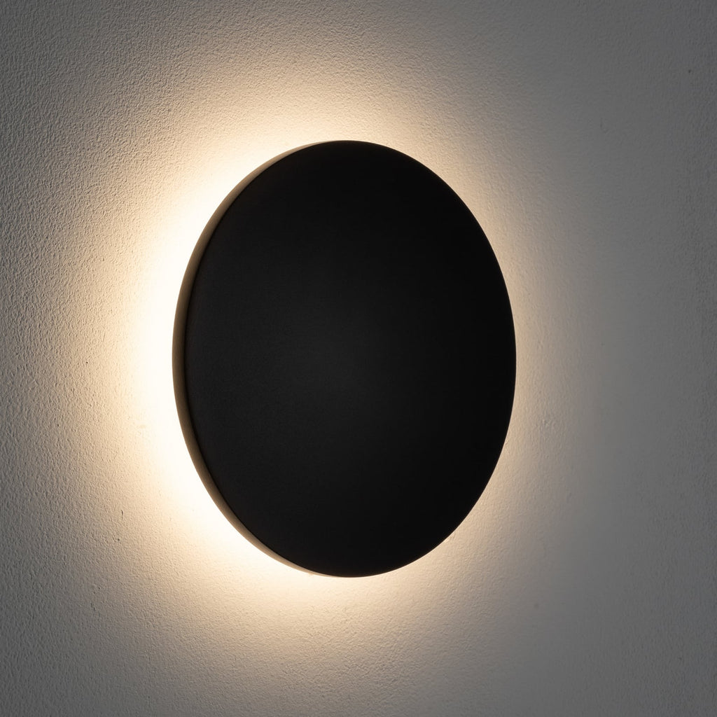 LED utevegglampe Aria M svart aluminium sideprofil