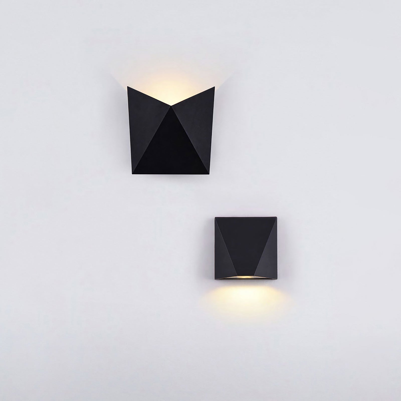 LED utevegglampe Beekman svart 5,2W IP54 varmhvit sideprofil