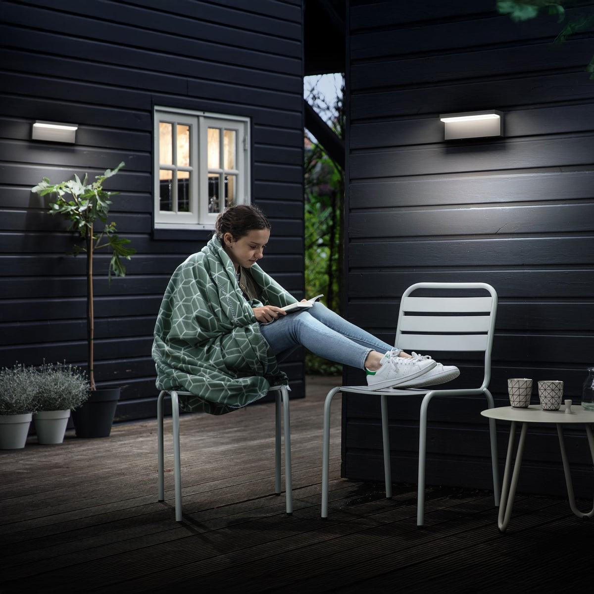 LED utevegglampe Bustan 2-pack antrasitt IP44 2700K bakside