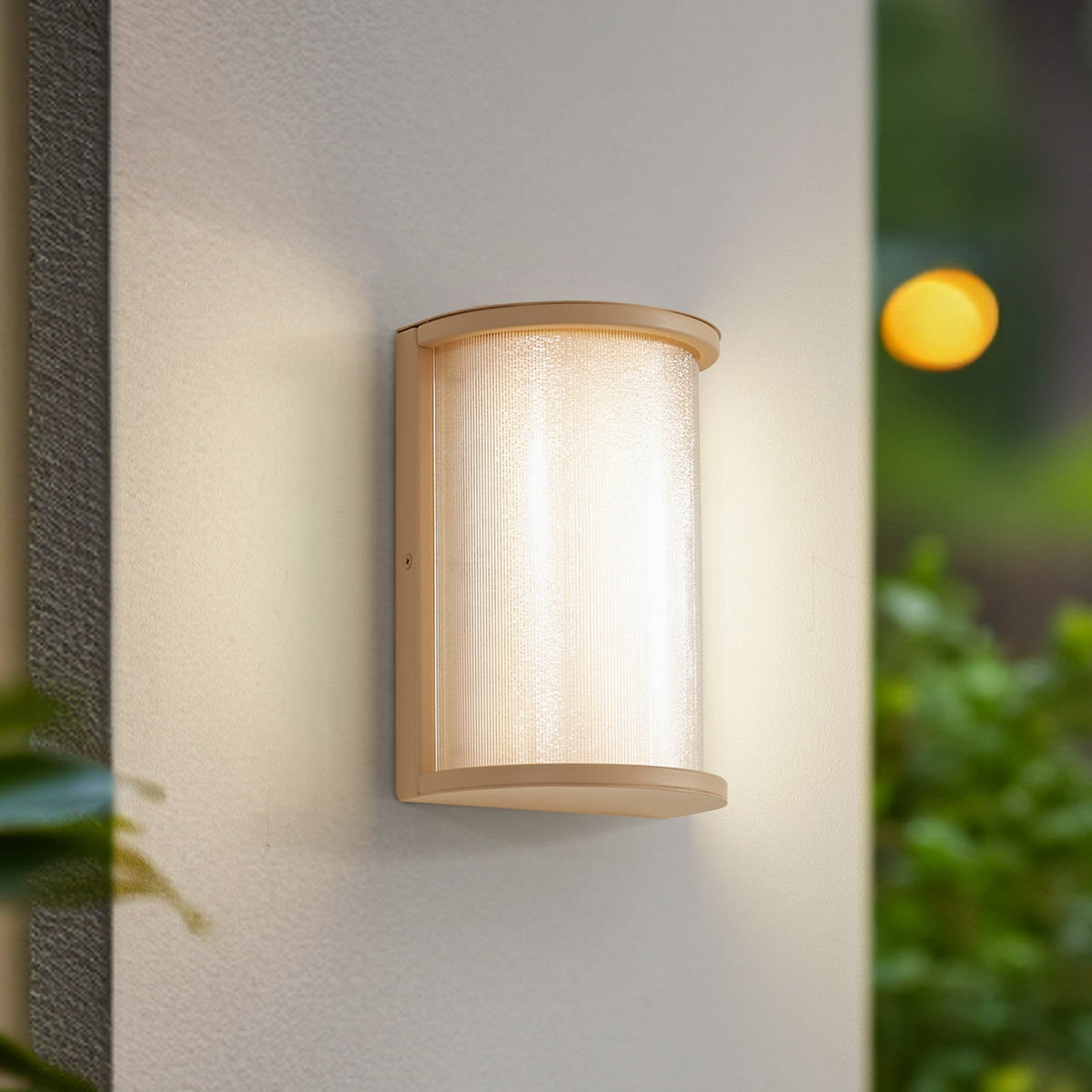 LED utevegglampe Calvik beige riflet rustfritt stål IP44 forfra