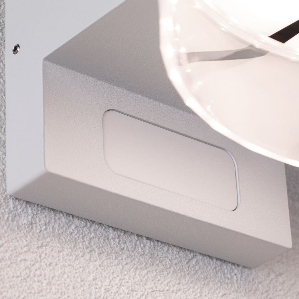 Montert LED utevegglampe Capera med LED-lys i bruk