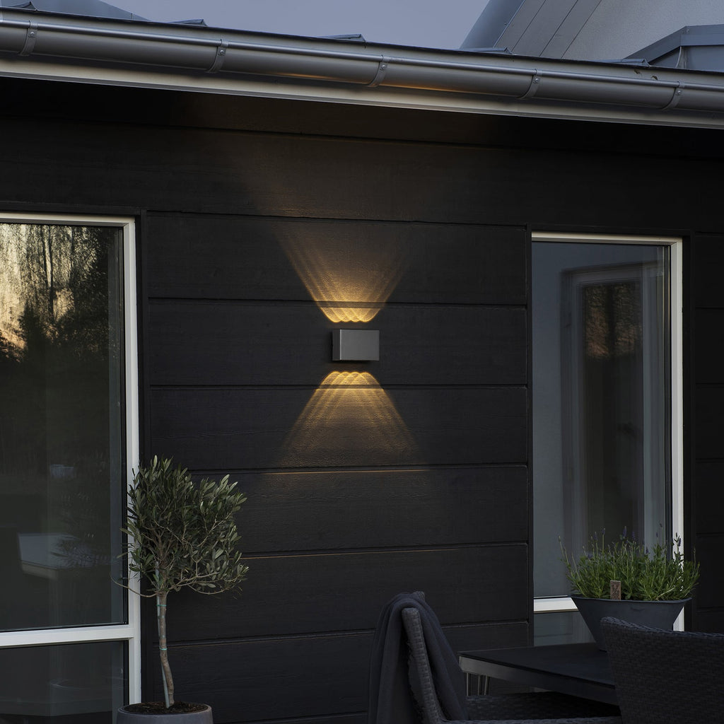 LED utevegglampe Chieri 8-lys opp og ned antrasitt IP54 detalj