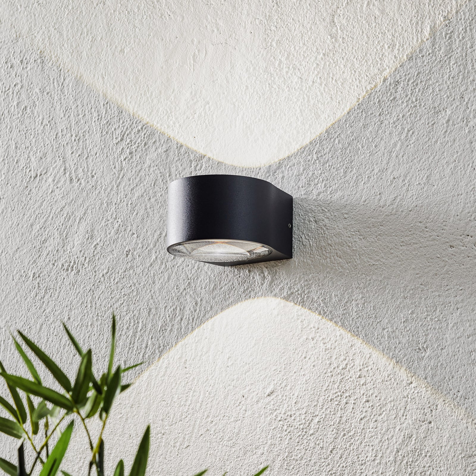 Montert LED utevegglampe CMD 9029 opp/ned aluminium IP65 på vegg