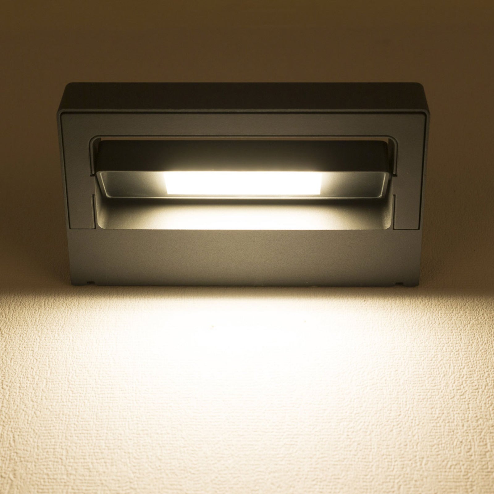 LED utevegglampe Cordoba svingbar antrasitt med svingbart hode