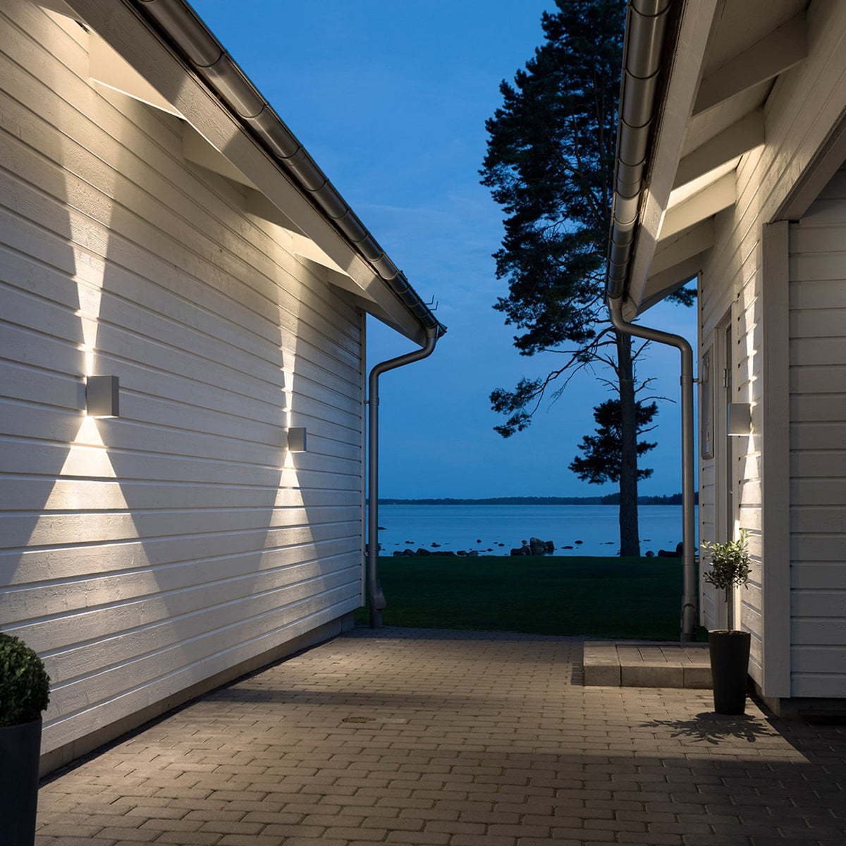 LED utevegglampe Cremona grå 8 cm IP54 bakside