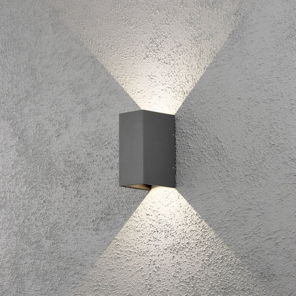 LED utevegglampe Cremona opp/ned antrasitt 8 cm IP54 detalj av justerbar lysretning