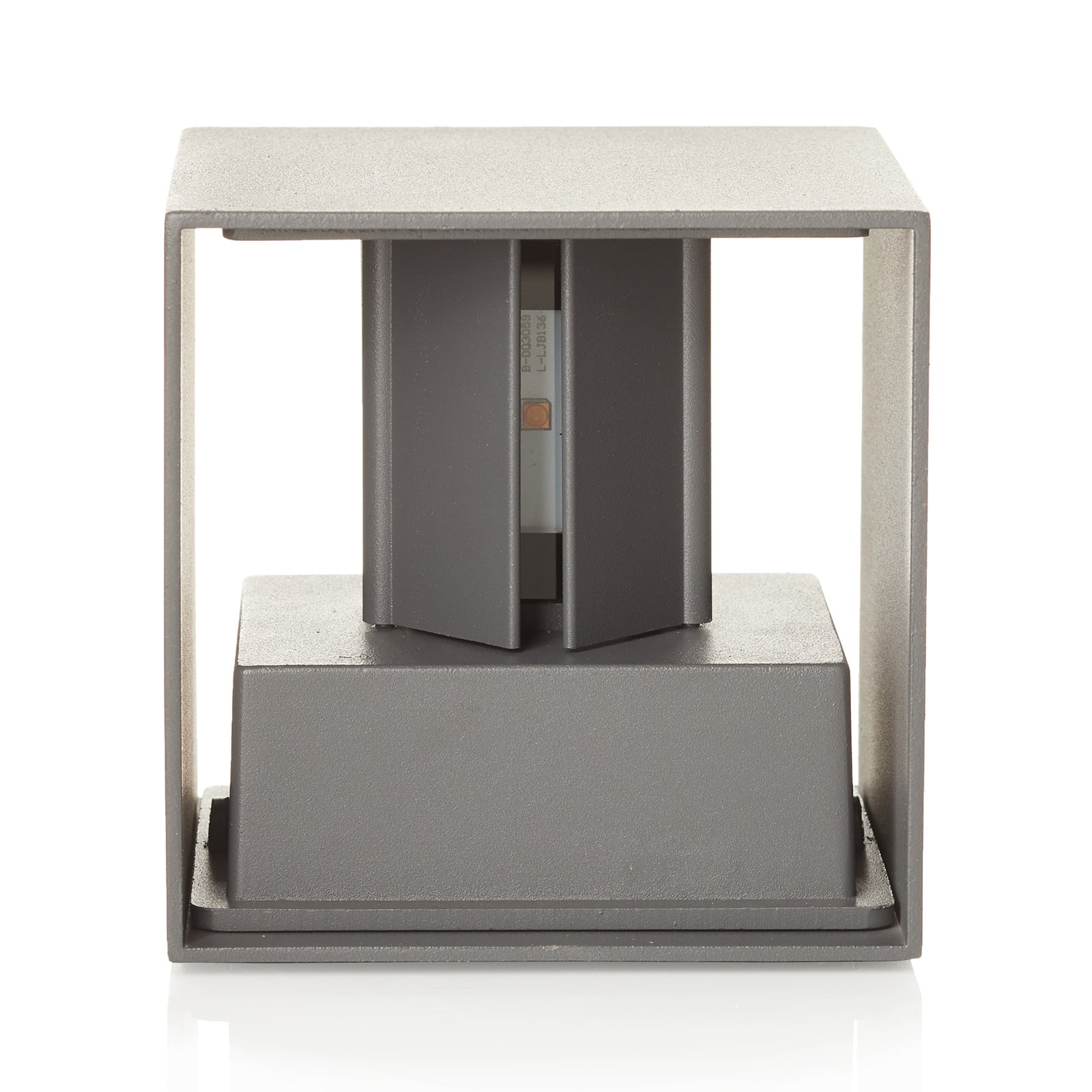 Detalj av LED utevegglampe Cube opp/ned antrasitt 10 cm IP54