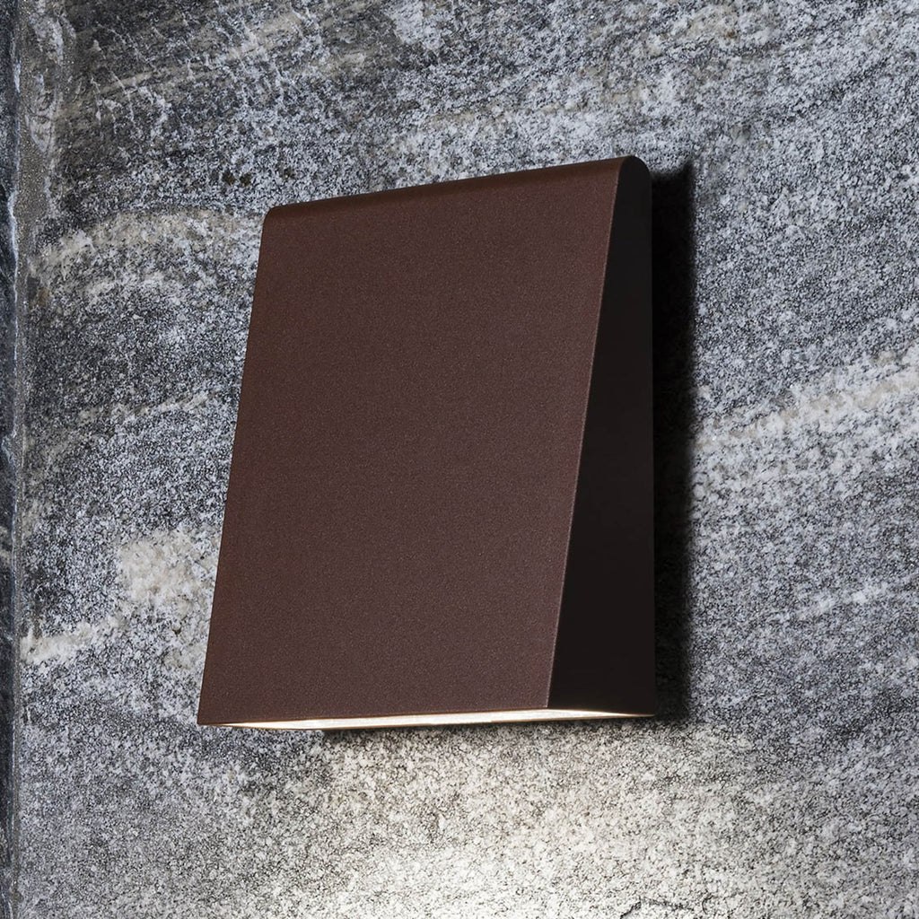 LED utevegglampe Cuneo rustfarget aluminium forfra
