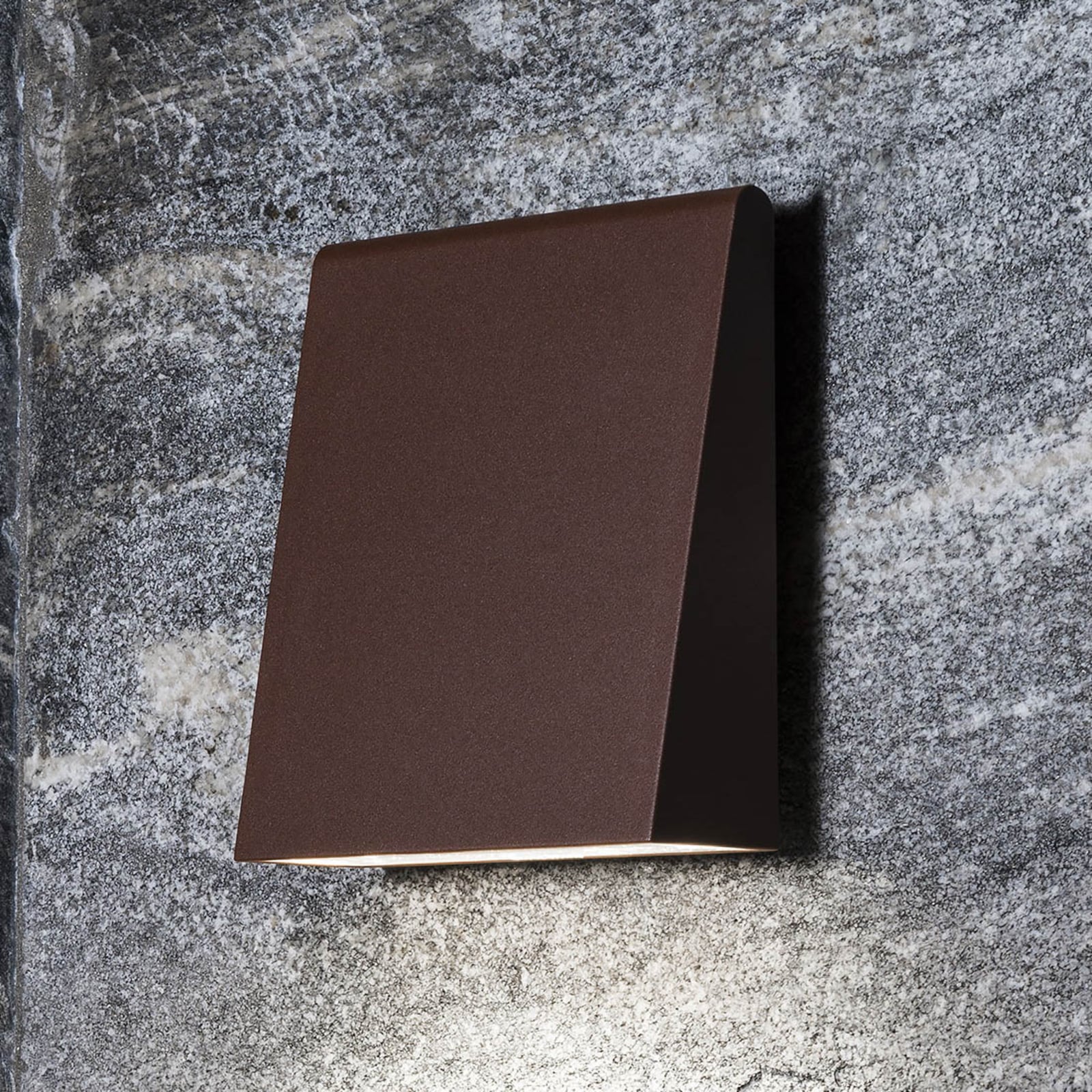 LED utevegglampe Cuneo rustfarget aluminium forfra