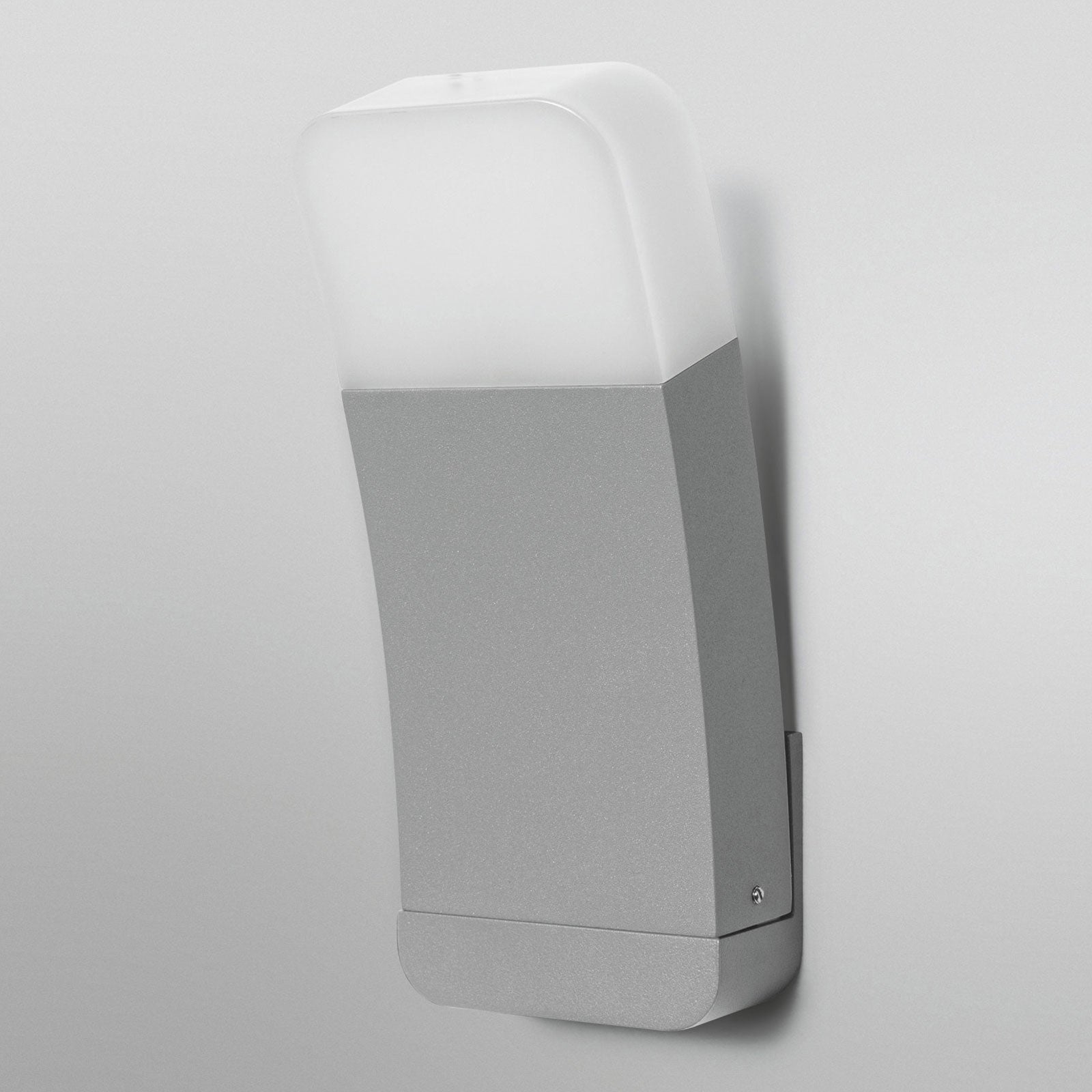 LED utevegglampe Curve WiFi RGBW dimbar sølv IP44 bakside