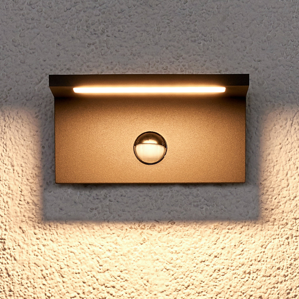 Montert LED utevegglampe Darina med bevegelsessensor grafitt