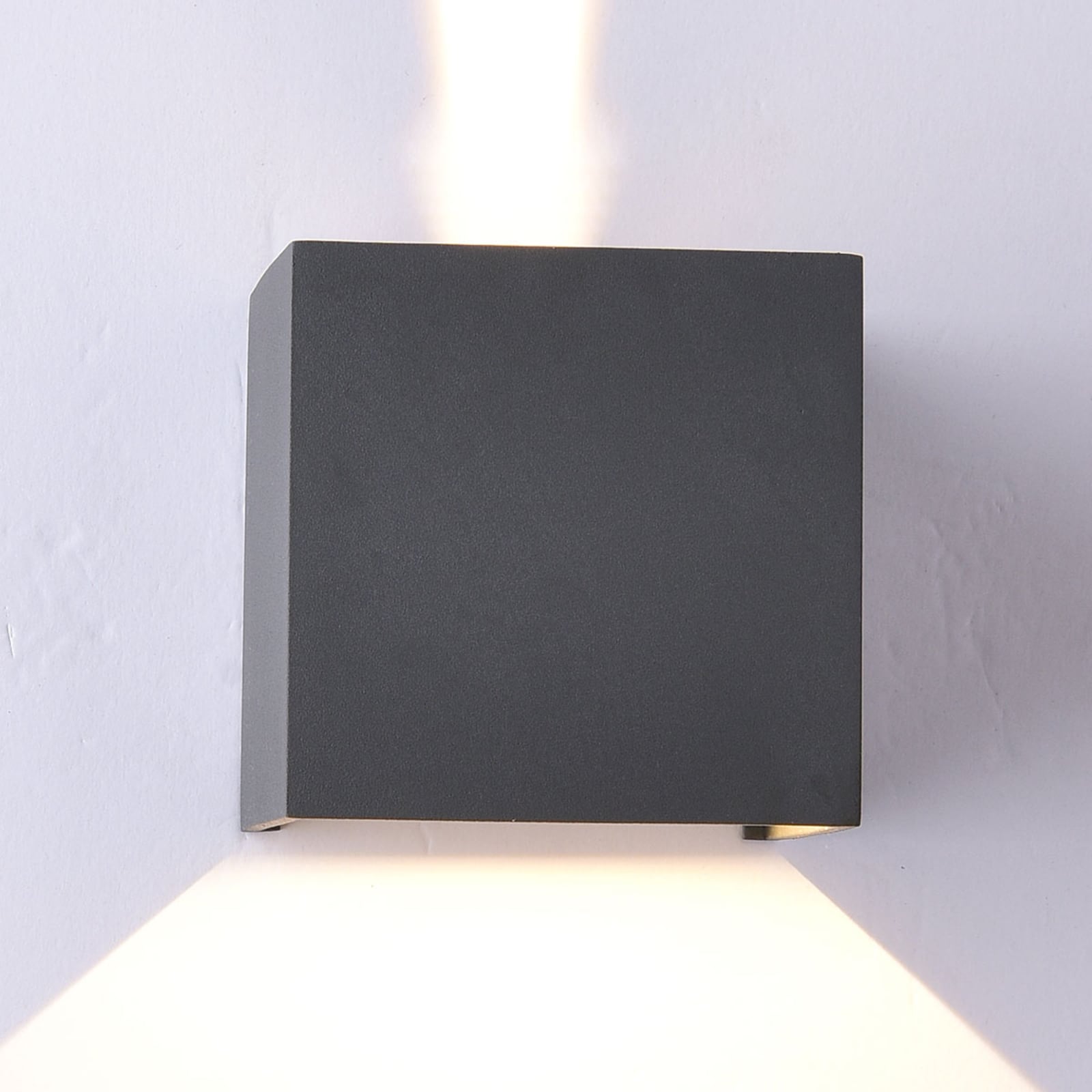LED utevegglampe Davos firkantet aluminium foran