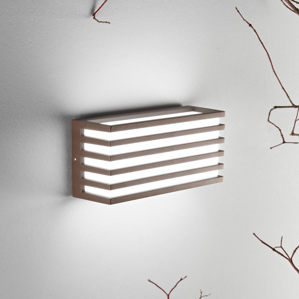 LED utevegglampe Dukrot bronse CCT forfra