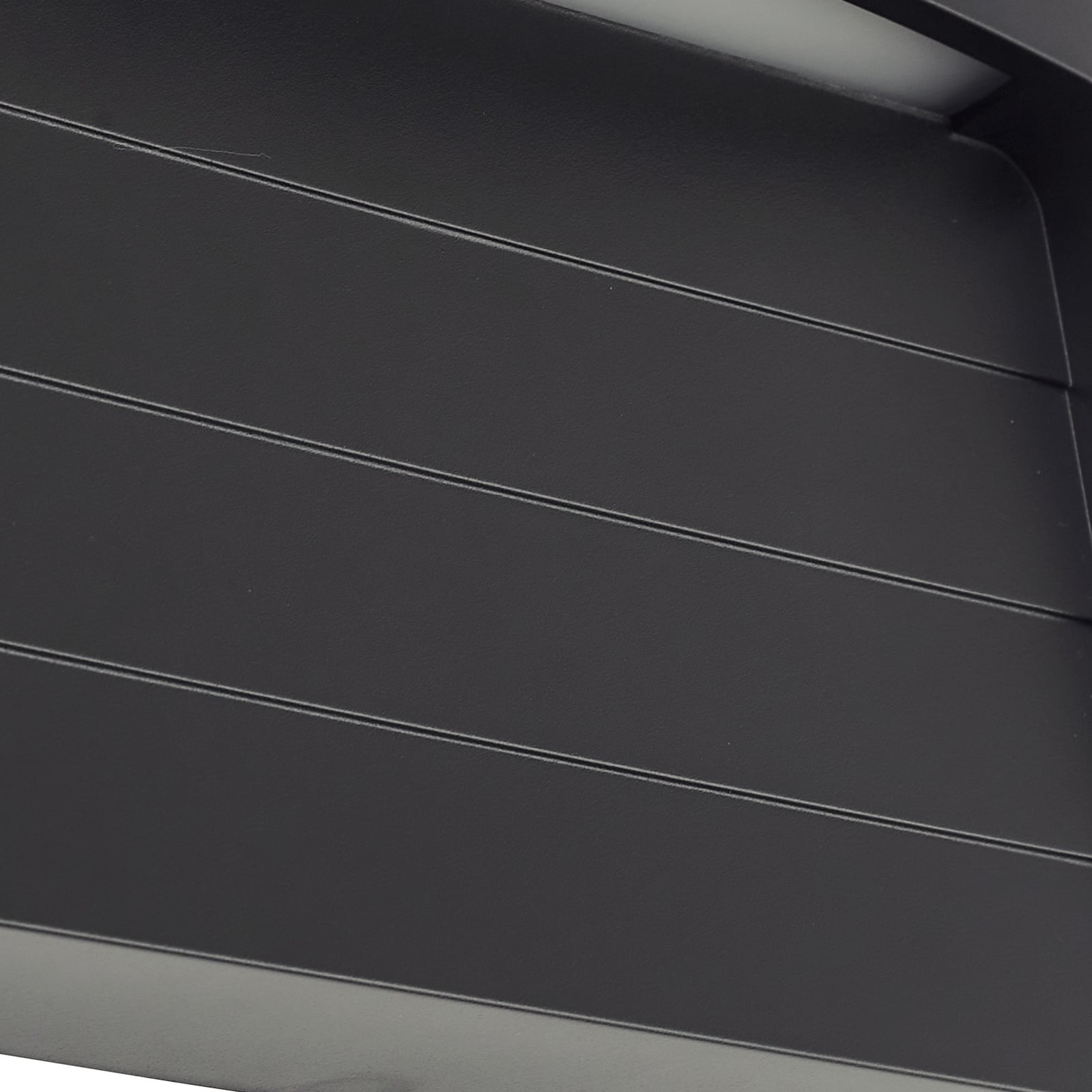 LED utevegglampe Elissa svart CCT IP65 20 cm med lys på