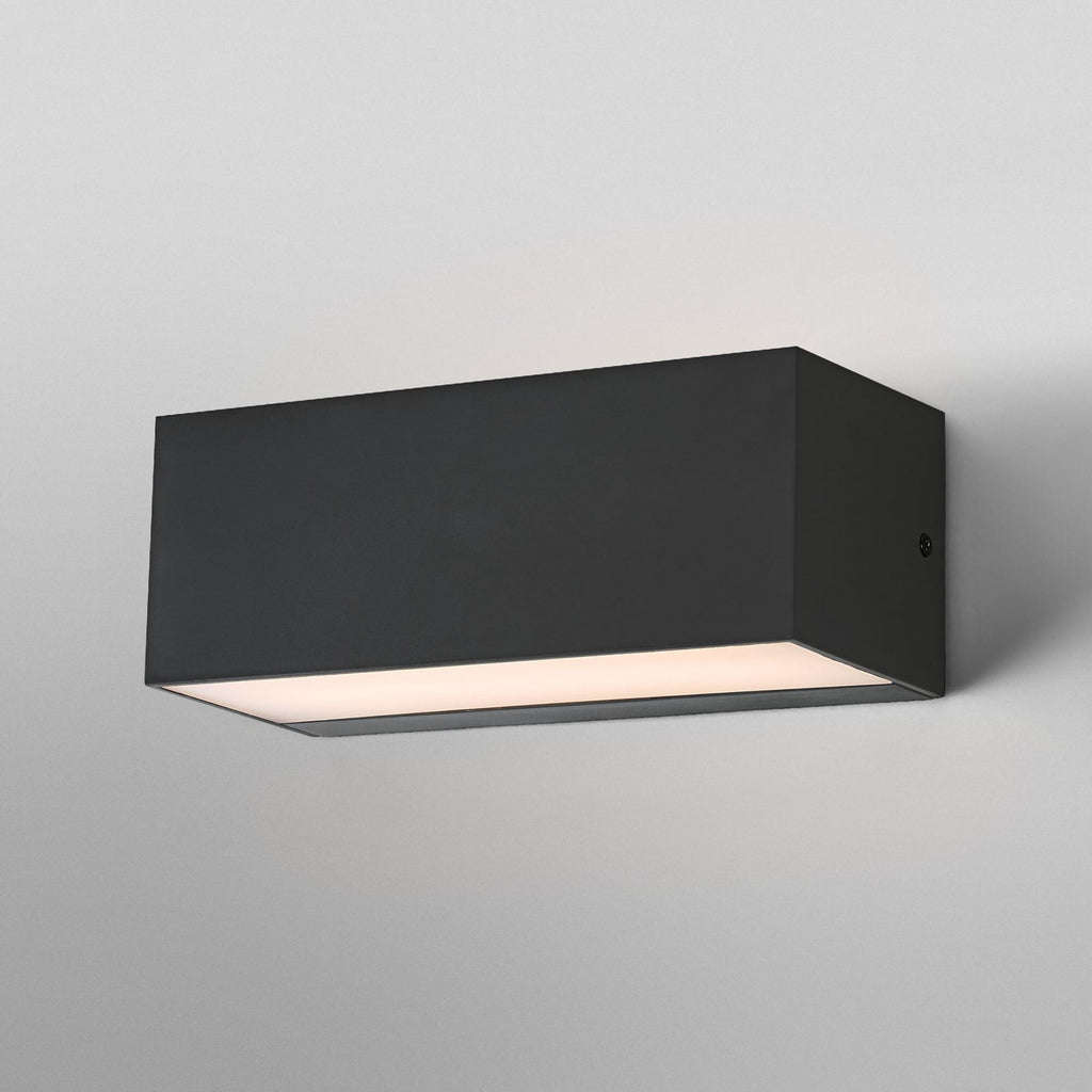 LED utevegglampe ENDURA STYLE IDRI mørkegrå IP65 montert på vegg