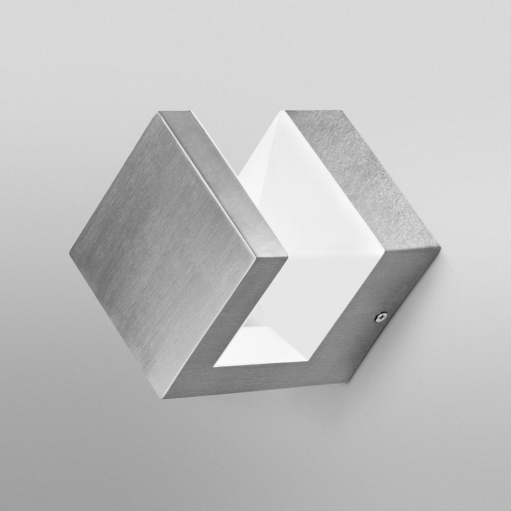Montert LED utevegglampe ENDURA STYLE PYRAMID rustfritt stål på vegg