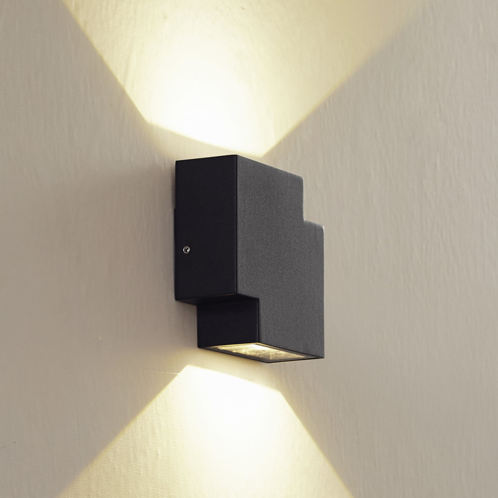 LED utevegglampe Fendir svart aluminium forfra