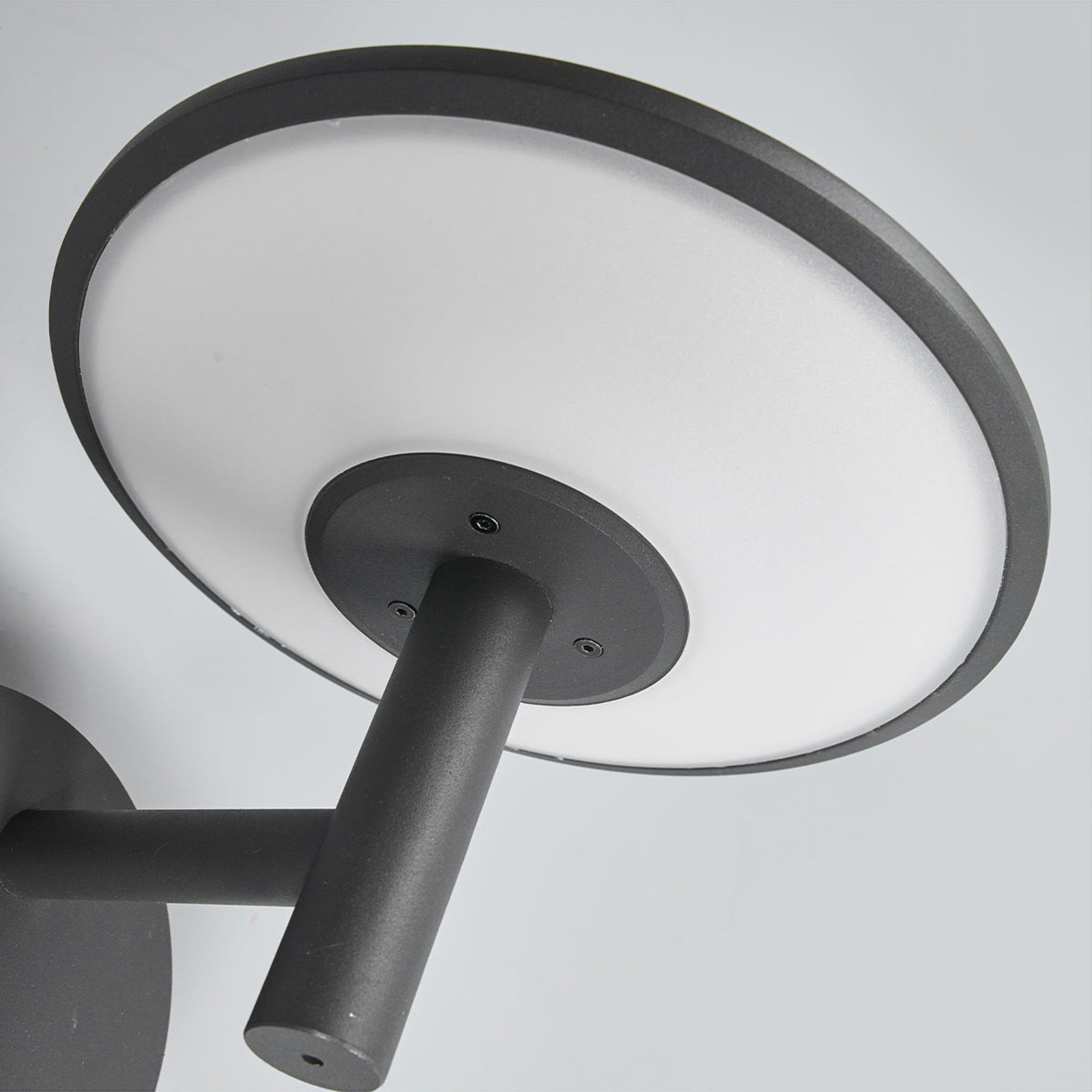 LED utevegglampe Fenia antrasitt aluminium lysfordeling