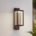 LED utevegglampe Ferdinand med bevegelsessensor rustfarget foran