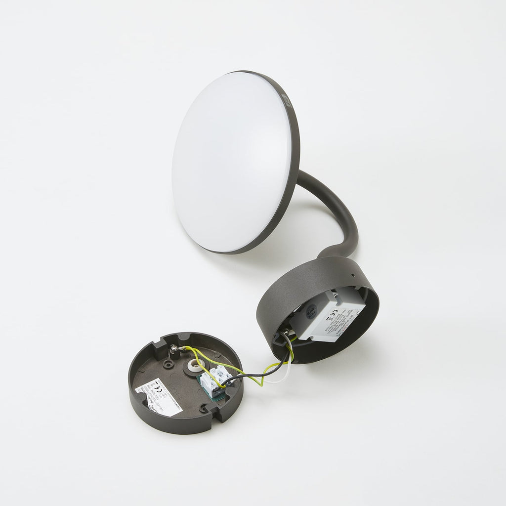 LED utevegglampe Fineria med bevegelsessensor installasjonsdetalj