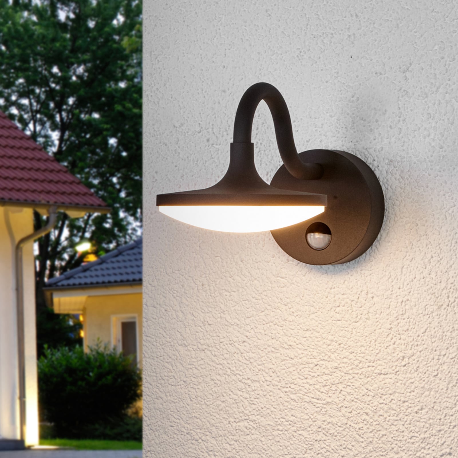 LED utevegglampe Finny med bevegelsessensor IP54 bakside