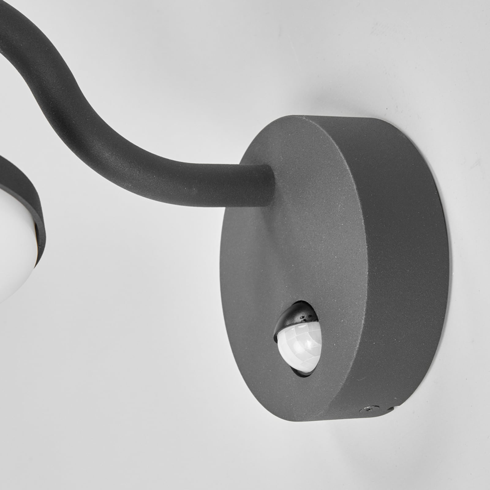 Lysstyrke på LED utevegglampe Finny med bevegelsessensor IP54