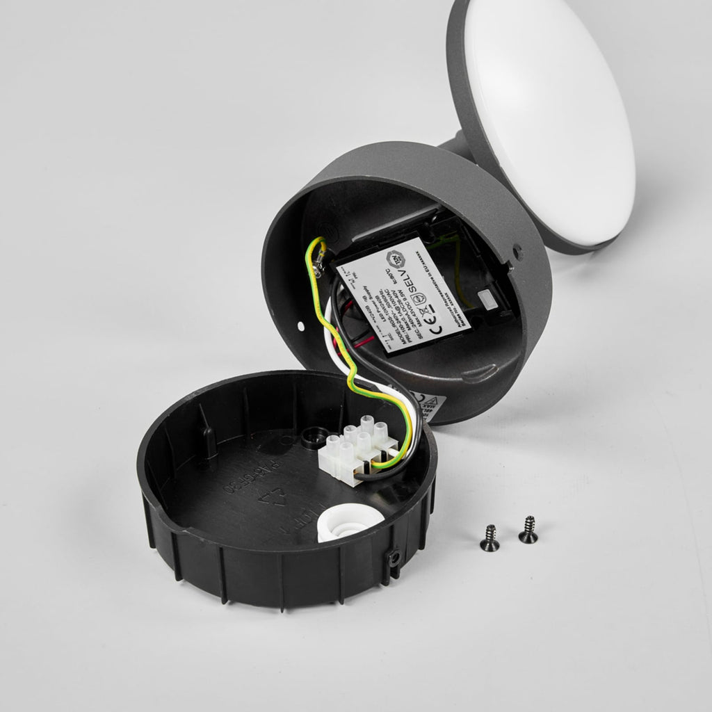 Montering av LED utevegglampe Finny med bevegelsessensor IP54