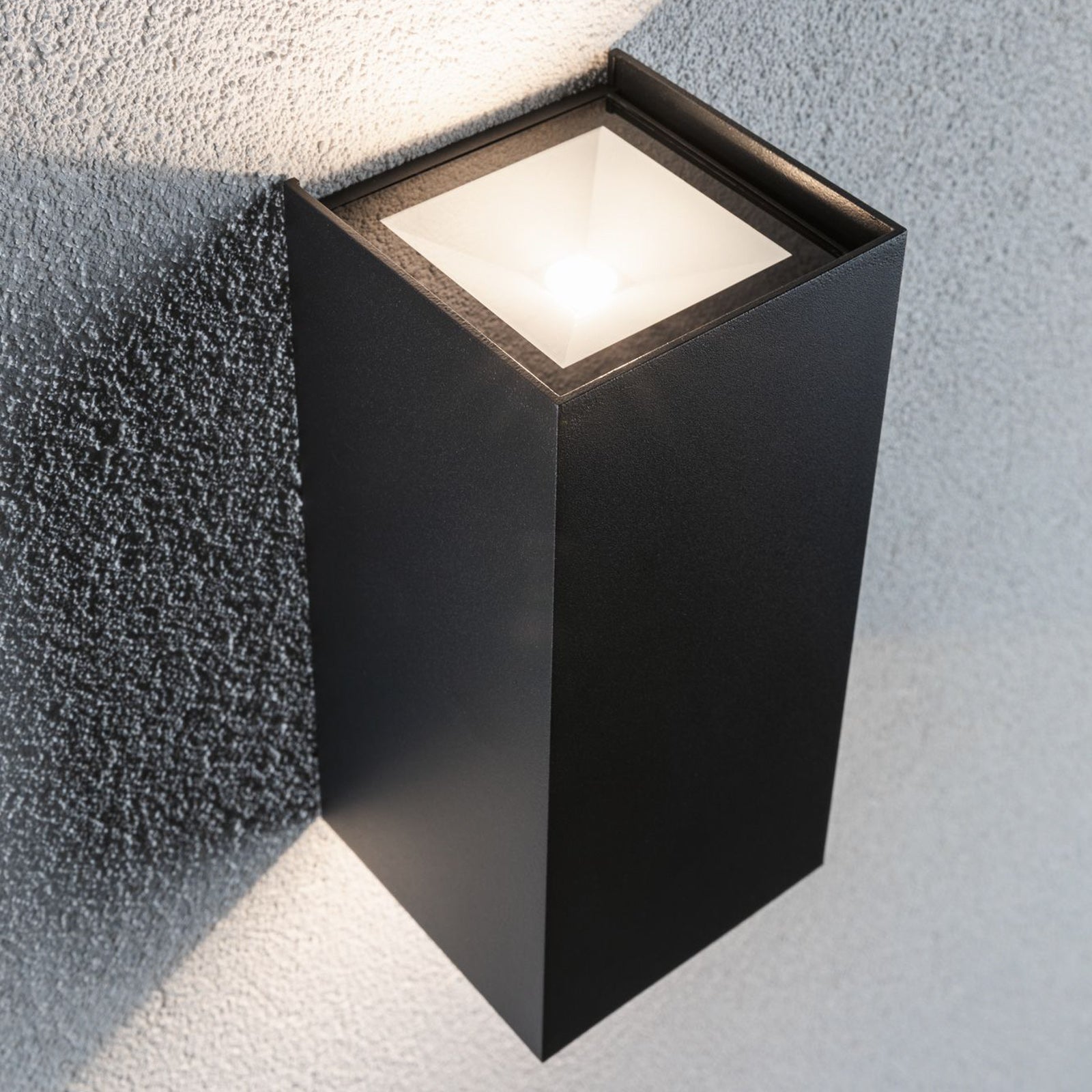 Nærbilde av LED utevegglampe Flame opp og ned antrasitt 22 cm Paulmann