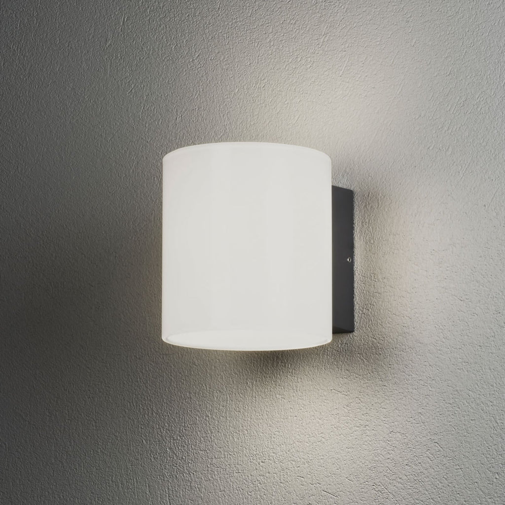 LED utevegglampe Foggia 2-lys svart opalglass front