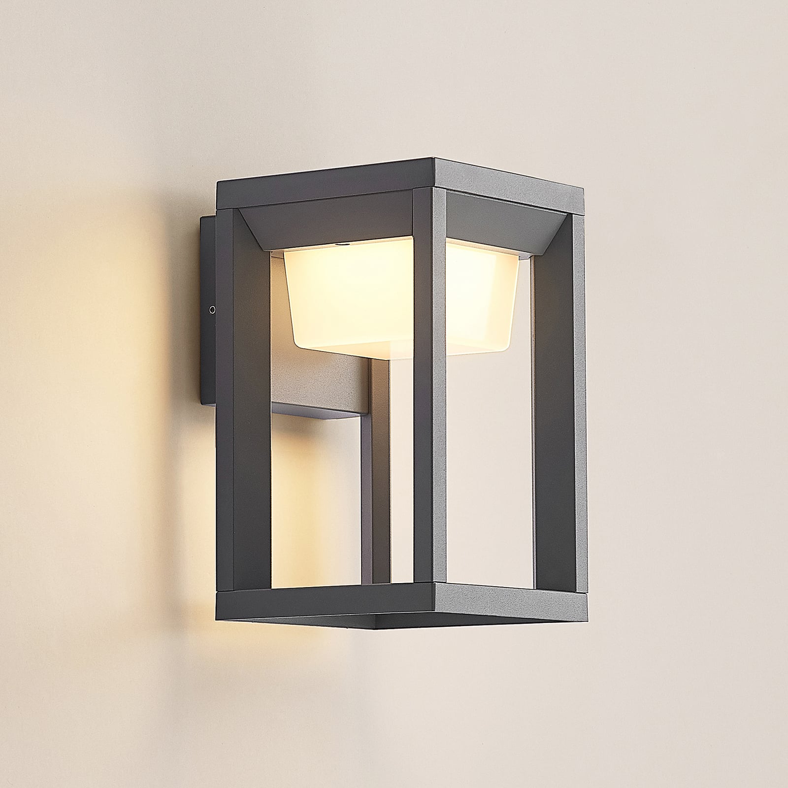 LED utevegglampe Gamion antrasitt aluminium nærbilde