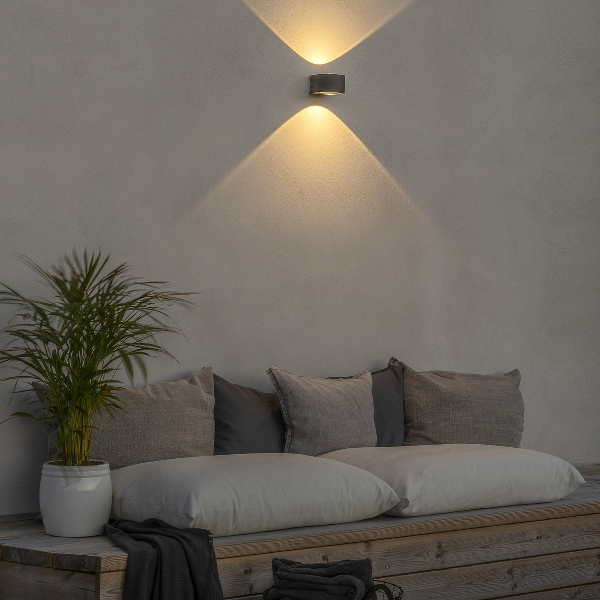 LED utevegglampe Gela opp/ned grå aluminium IP54 montert