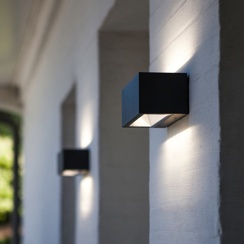 LED utevegglampe Gemini opp/ned 22 cm 3000K svart IP54 bakside