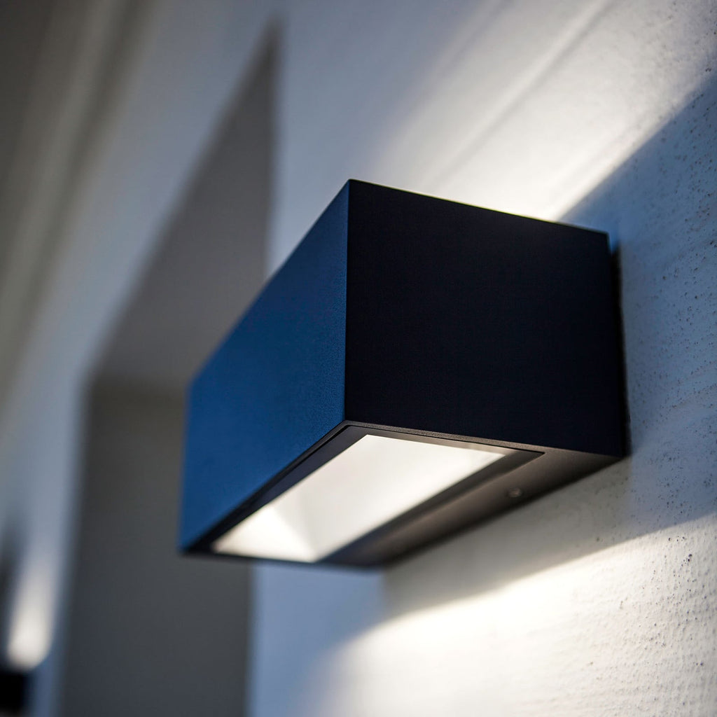LED utevegglampe Gemini opp/ned 22 cm 3000K svart IP54 front
