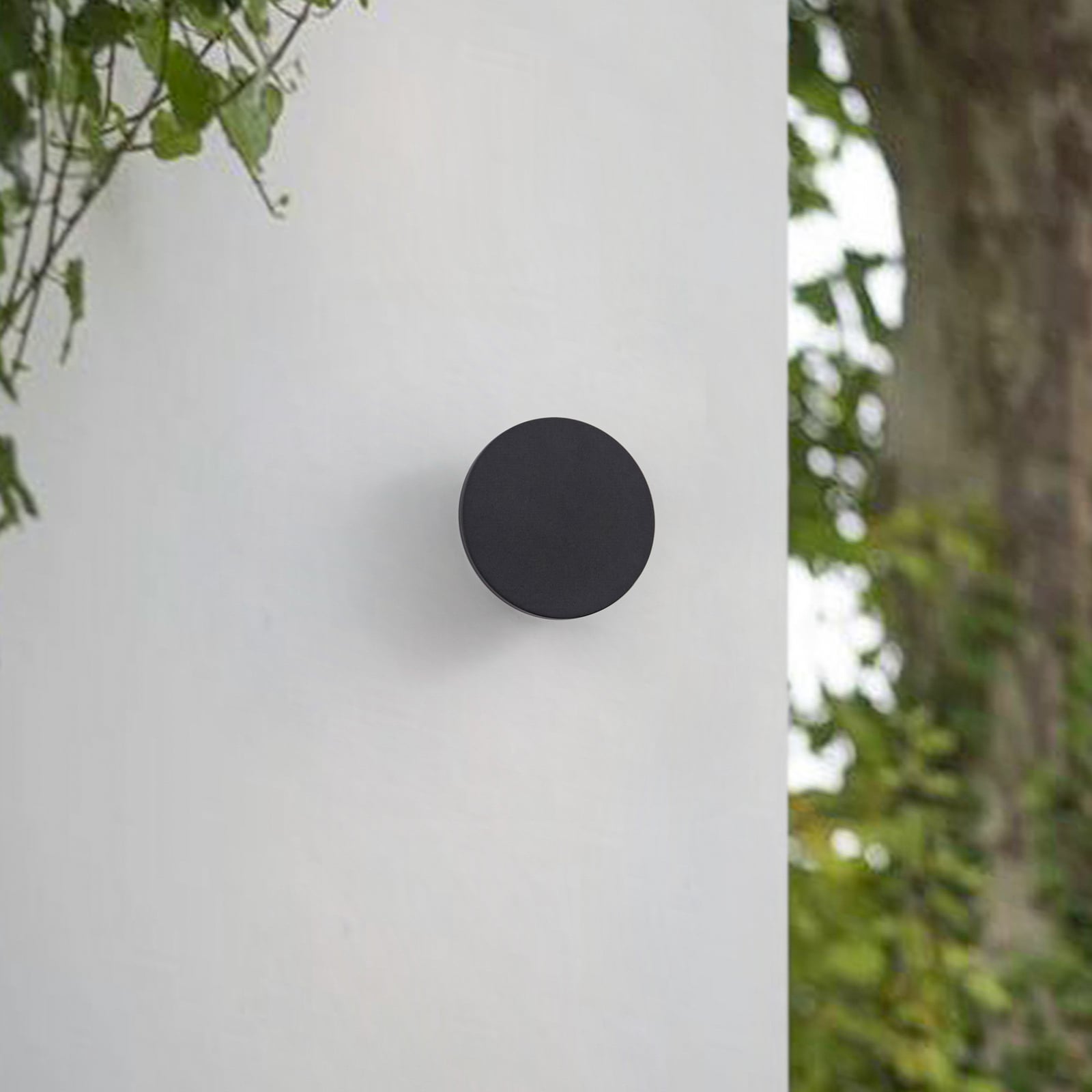 LED utevegglampe Gravo dimbar svart montert på vegg