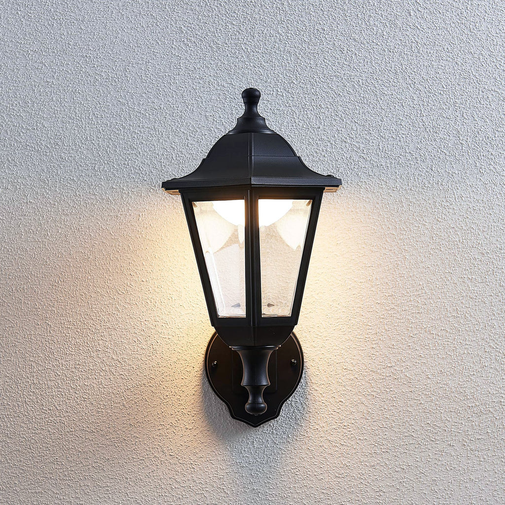 LED utevegglampe Iavo med bevegelsessensor svart montert