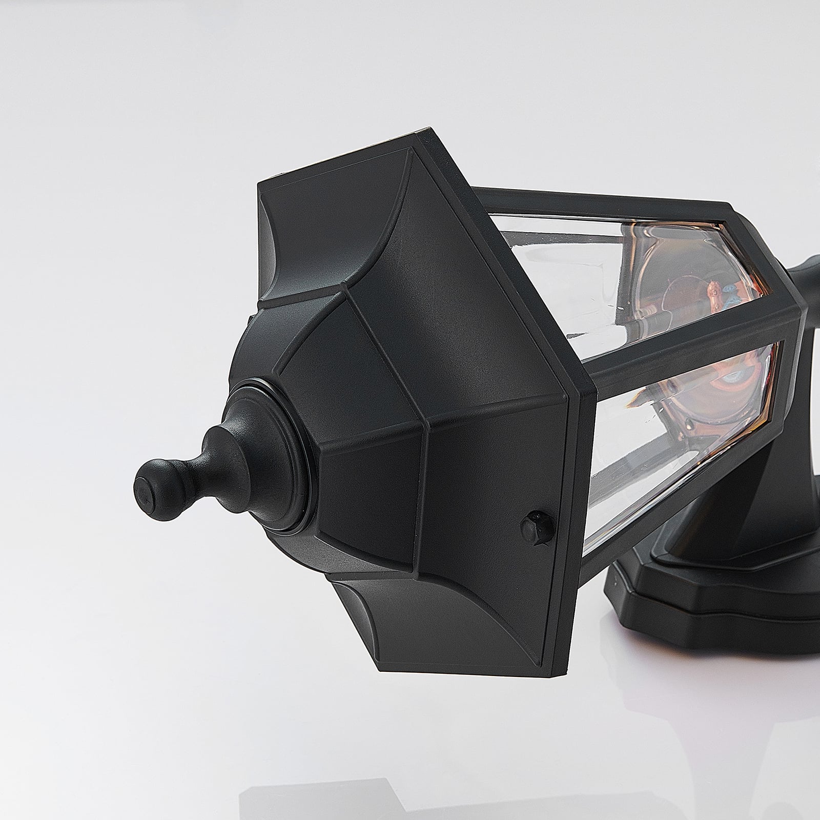 LED utevegglampe Iavo med bevegelsessensor svart side