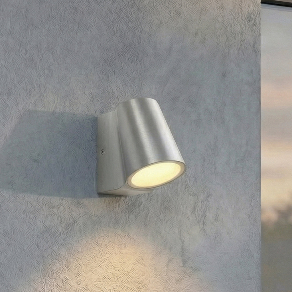 LED utevegglampe Illuvia aluminium 6W IP44 forfra