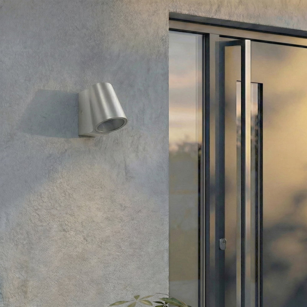 Montert LED utevegglampe Illuvia aluminium 6W IP44