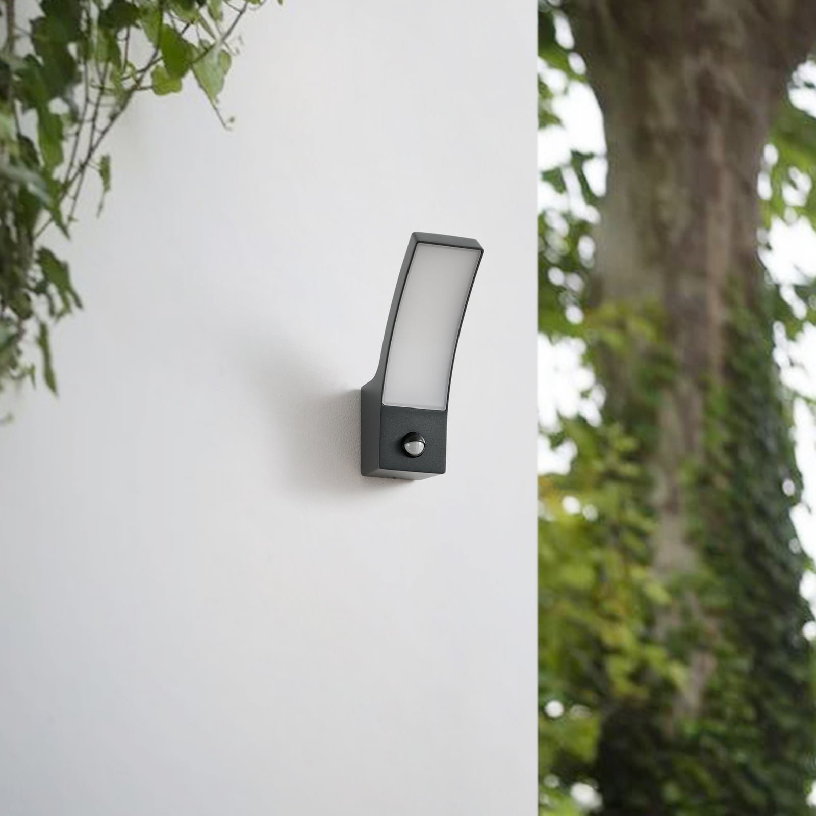LED utevegglampe Ilvita med bevegelsessensor antrasitt detalj av sensor