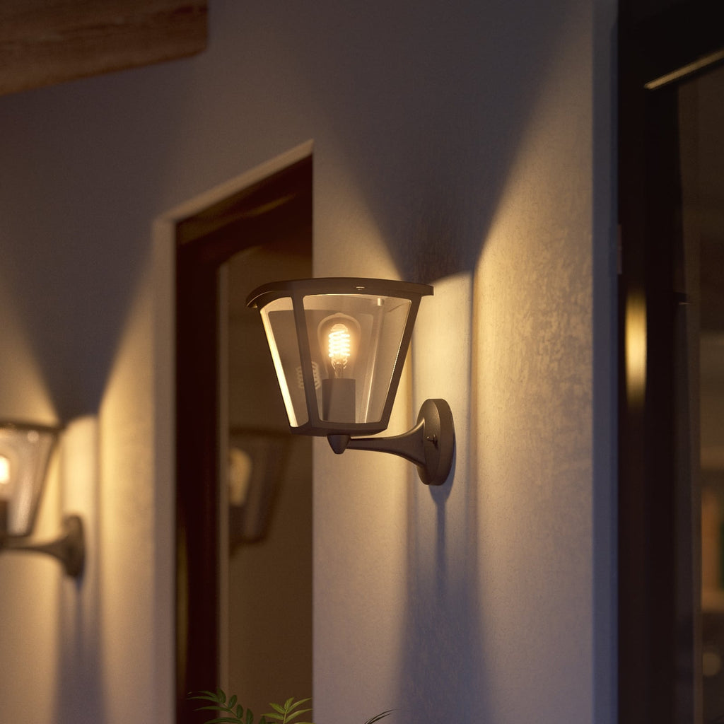 Nærbilde av LED utevegglampe Inara lanterne svart E27 IP44 Philips Hue