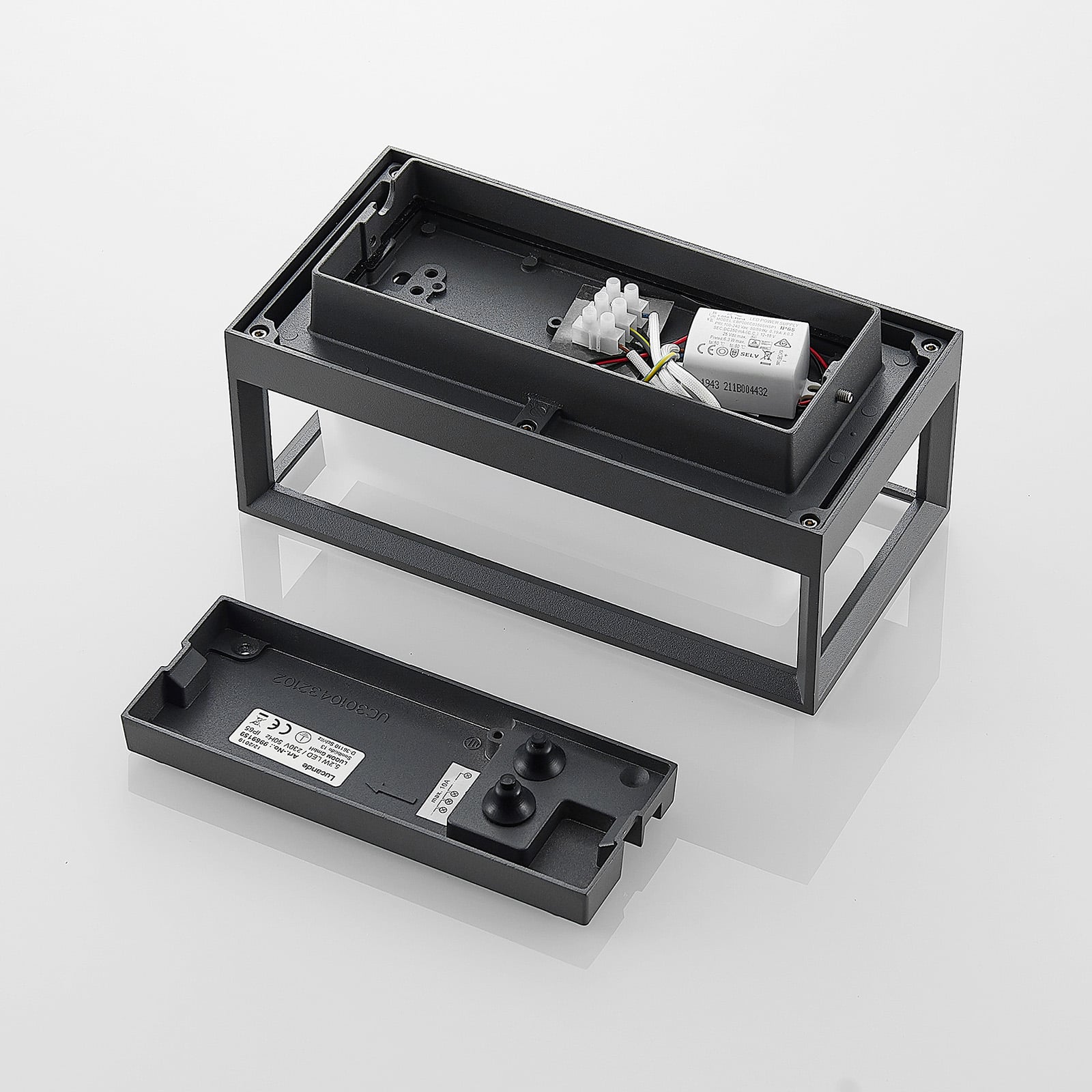 LED utevegglampe Ismera antrasitt opalglass IP65 installasjon