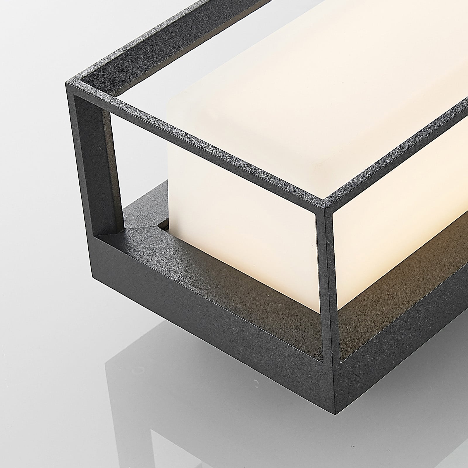 LED utevegglampe Ismera antrasitt opalglass IP65 sideprofil