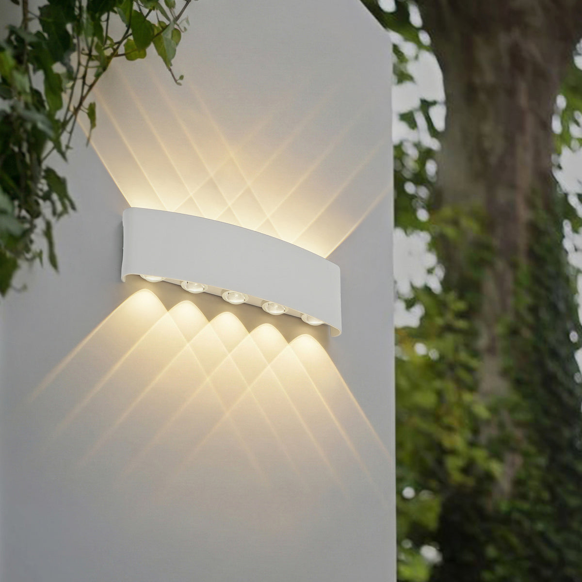 LED utevegglampe Ithan bakside med feste