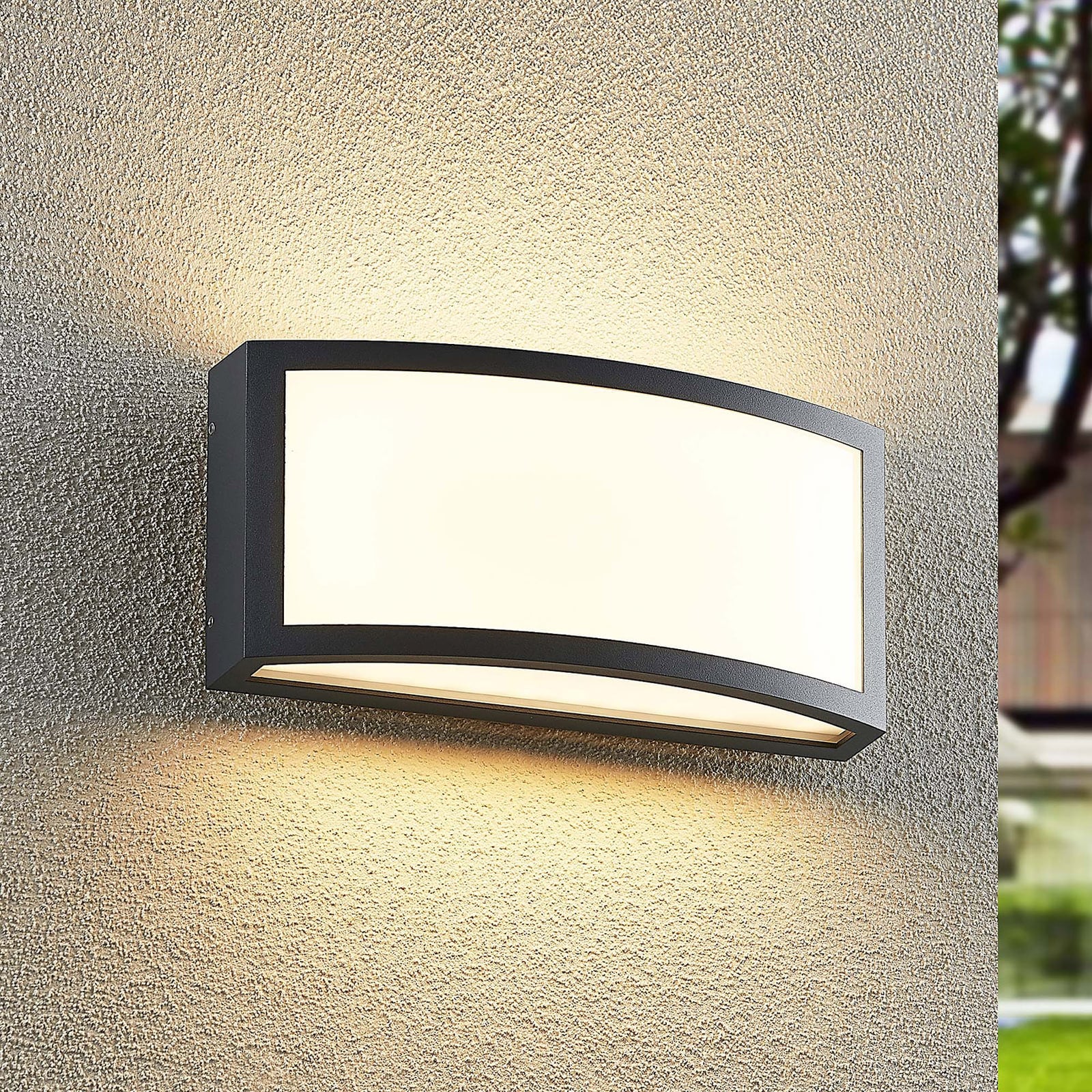 LED utevegglampe Jakari kantet mørkegrå forfra